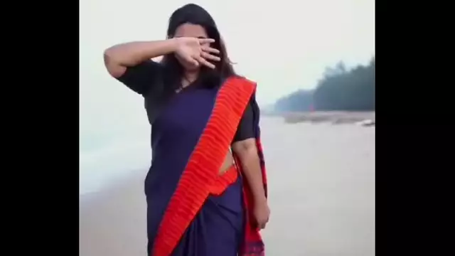 Welcome to the World of Luscious Beauty: Introducing Kerala's Mallu Enchantress in Outdoor Photoshoot