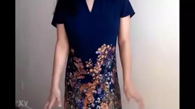 Indian Enchantress Unleashes Luscious Curves in Alluring MILF Video - Must Watch!