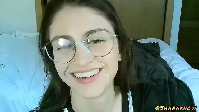 Experience a LIVE BJ and FACIAL with ONLY MEMBERS!