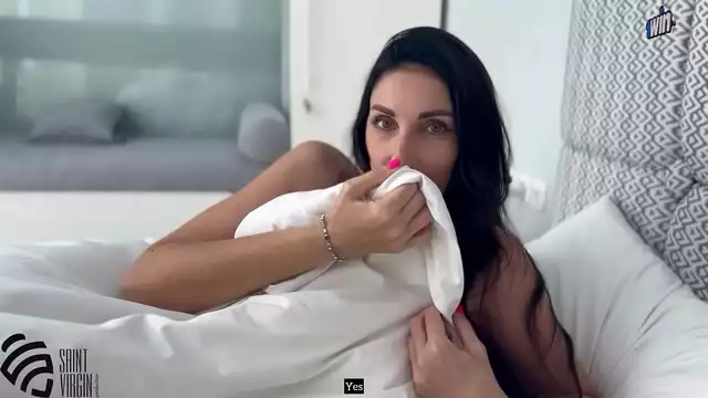 Indian Desi Stepdaughter Gets Cum on Her Face after a Stroll by the Sea