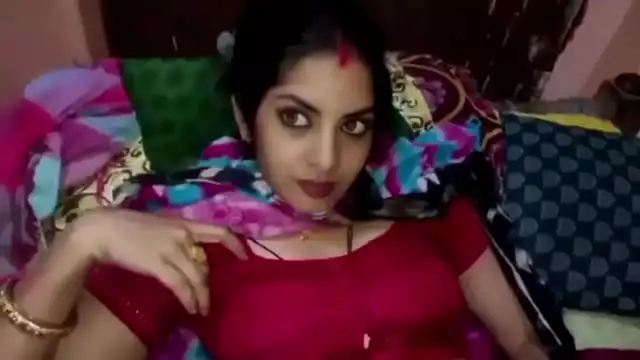 Enjoy the Alluring Indian Enchantress in This Luscious Full HD Sex Video!