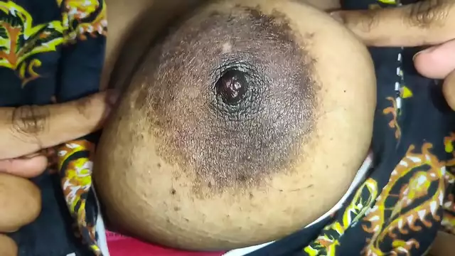 Cover Your Eyes for this Tamil Actress' Enchanting Boobs