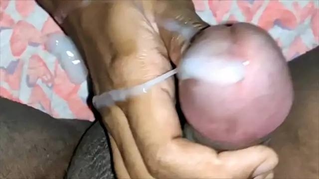 Meet the Stunning Indian Desi Wife Who Knows How to Give a Mind-Blowing Handjob