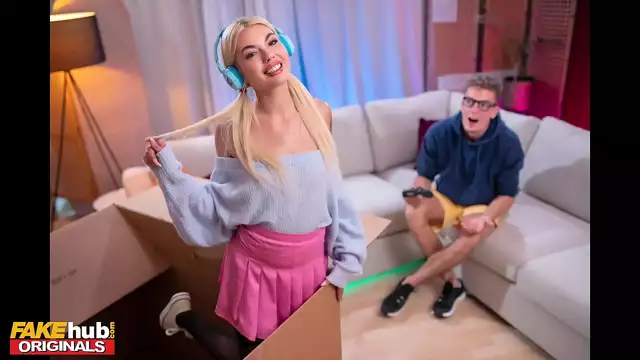 Introducing Luna Wolf, the Alluring Belgian Babe with a Natural Teen Body and Creamy Spill!