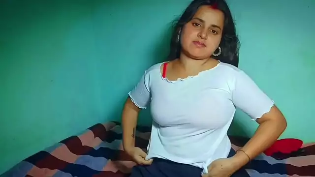 Indulge in the Sensual Pleasures of a Desi Girlfriend with this Blowjob and Fucking Session