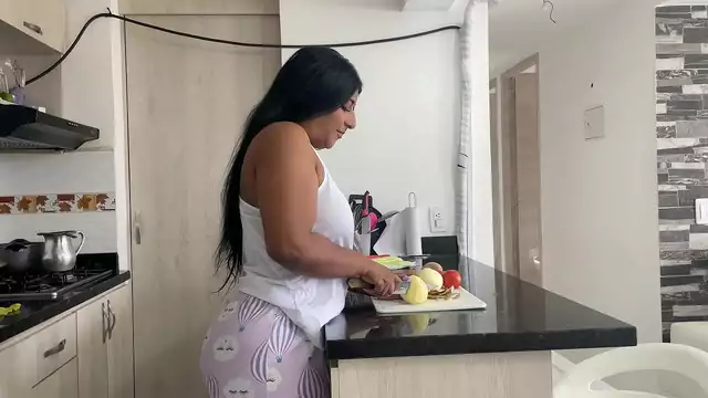 Watch Indian Stepmom Eats Her Stepbrother's Cock for Breakfast - Madrastra Video