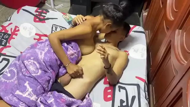 Give Your Man a Sensual Morning Treat Before He Heads to Work: A Delicious Wake-up Call