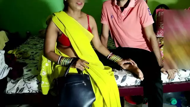 Indian Beauty Randi's Pleasure: Pussy-Fucking for Tips and More!