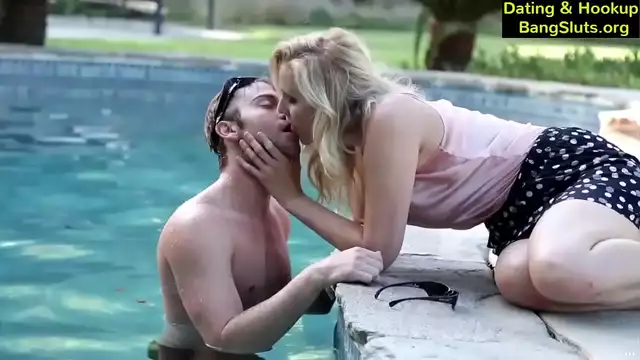 Irresistible MILF Enchantress with Luscious Curves Seduces Young Stud