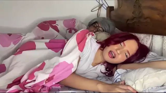 Experience the Beauty of Desi Women: Alluring Enchantress Conquers Fear with Luscious Figure