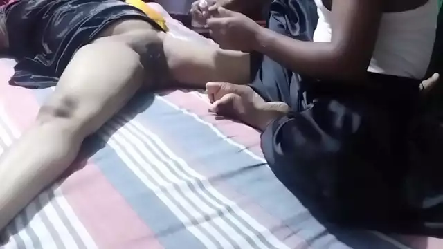 Revel in the Luscious curves of Desi Beauty in our Exclusive Video!