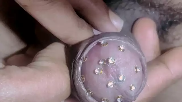 Tamil Desi Wife with Seductive Boobs: A Sneak Peek into Her Alluring curves