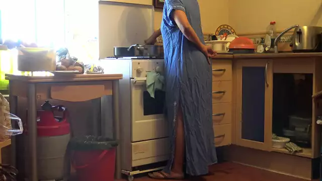Meet the Sexy Turkish Muslim Maid Who Satisfies Her Boss in the Kitchen! Watch the Steamy Scene Now!