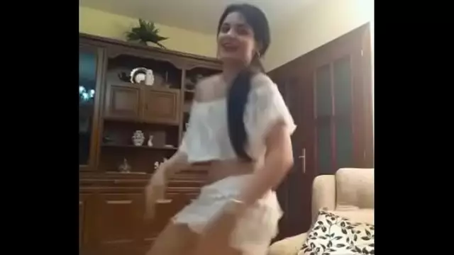 Hot desi girlfriend dance for husband