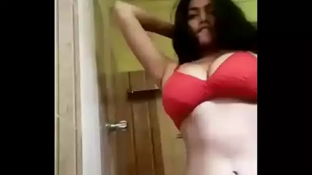 Indian deshi hotel me chudai bhai se