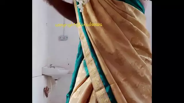 Indian beautiful crossdresser model Lara D'Souza saree video