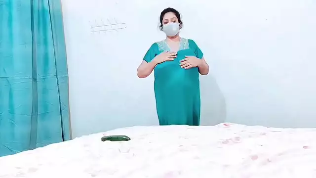 Indian Amateur Milf Masturbating