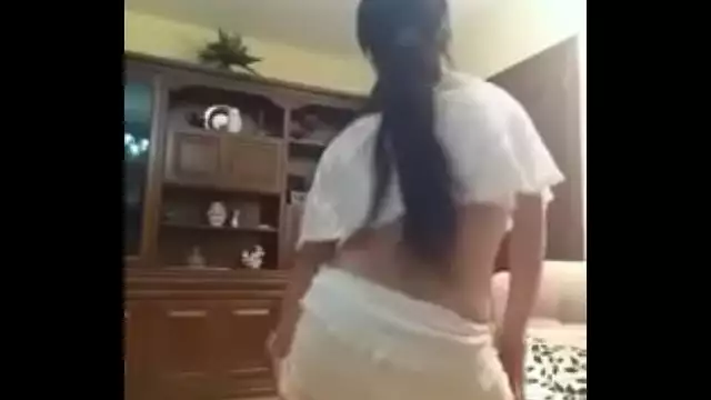 Indian girl sexy dance