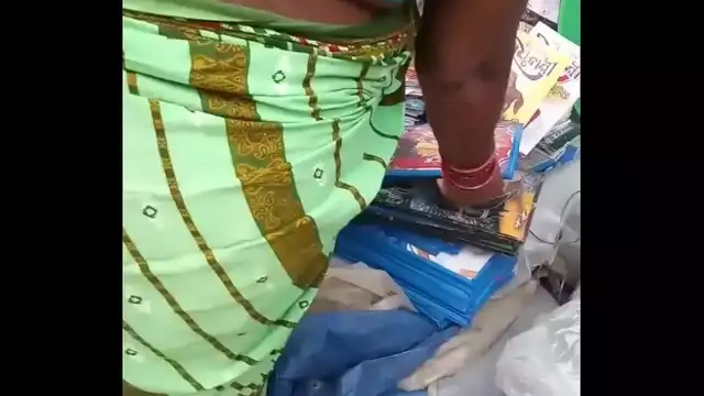 Desi aged aurot ki tight gaand&period;&period;and sexy backless blouse