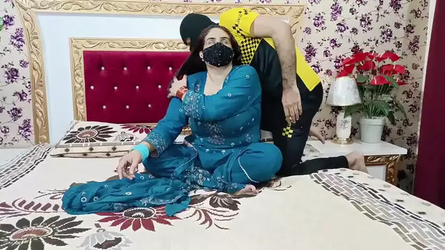 Most Beautiful Hindi Mistress Oil Massage and Sex From Her Home Servant Guy