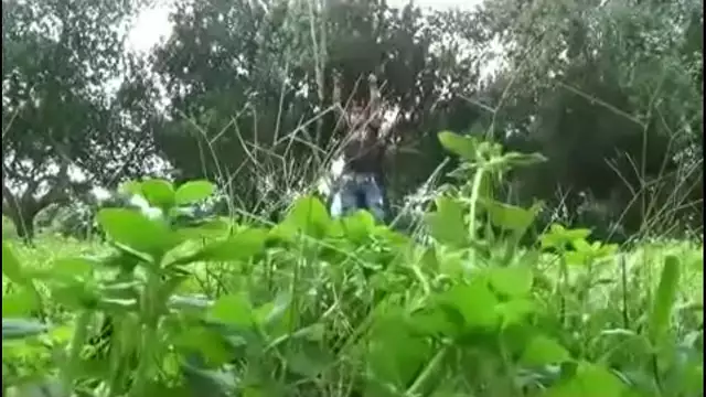 Hot Desi Babe Twerking