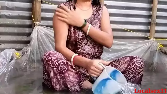 Desi bhabhi fuck outdoor in bathroom by friends &lpar; Official Video By Localsex31&rpar;
