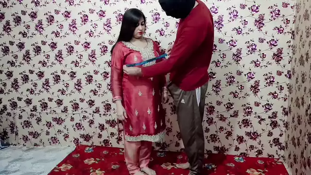 Indian tailor boy had sex with girl on the pretext of sewing suit