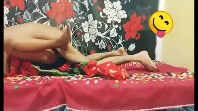 Fucking hard an Indian pussy with his Lengthy dick&comma; amazing moanings
