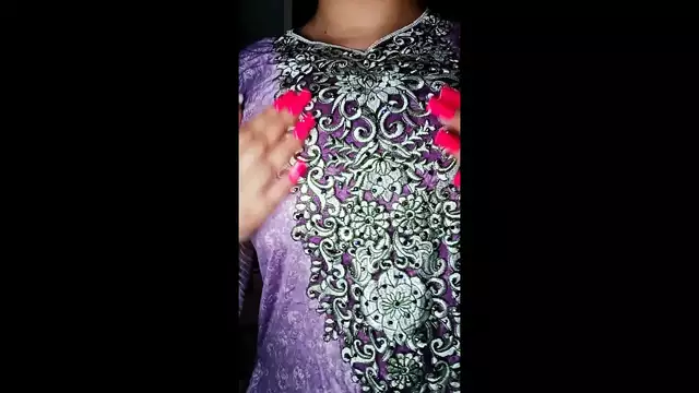 Myaangeluk indian british slut plays with her pussy&excl;