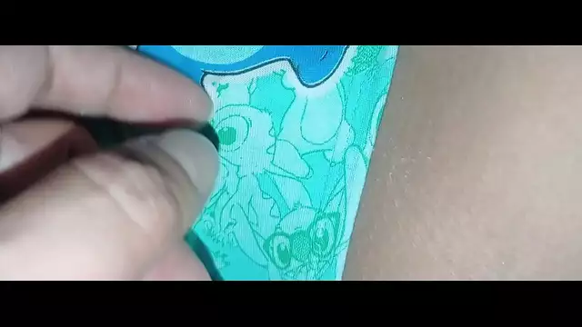 xxx desi mi amiga me excita cuando estamos solos en casa juego con su co&ntilde;o