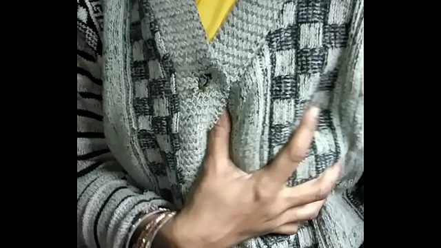 bhabi ki chudai ker chud se chud ka Ras nikala bhabi boli maja aa gaeya with Hindi audio