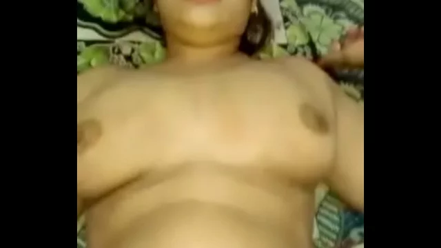 Desi bhabhi get fucked by her husband's friend