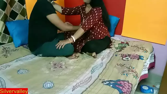 Secret sex relation with friends hot mom&excl; Hindi amateur sex with clear audio