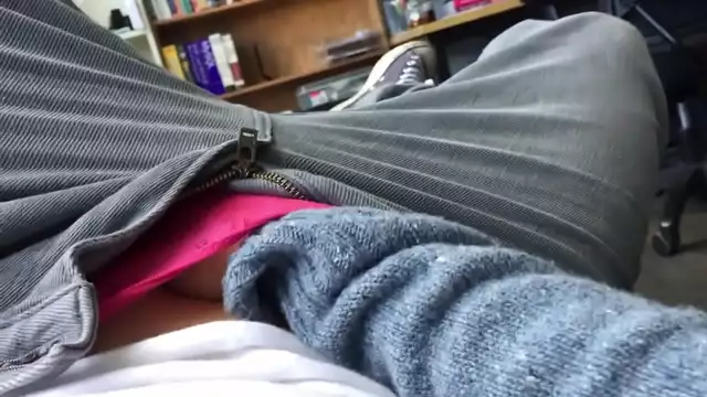 Japanese babe masturbates for your pleasure - Exclusive POV footage!
