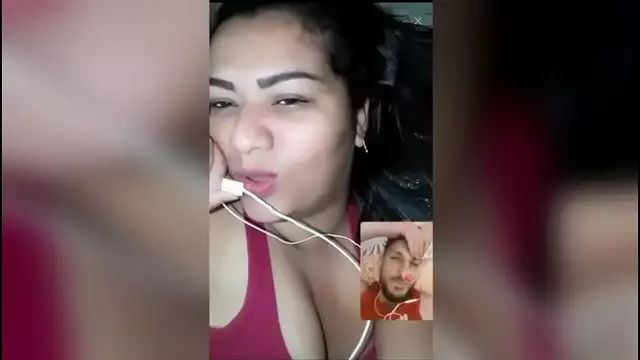 Indian bhabi sexy video call over phone