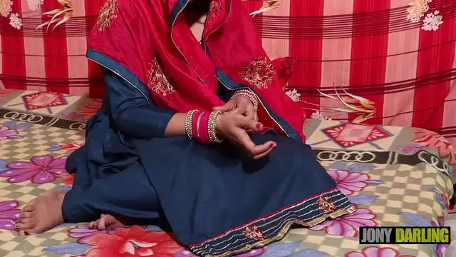 Newly married bhabhi ke 2-2 pati&comma; ek se din me chudayi aur doosre se raat mein thukayi clear hindi dirty talk