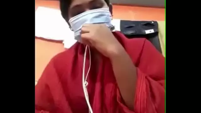 desi prostitute showing her boob for phonesex