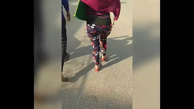 Big ass walking on road indian babe135410004