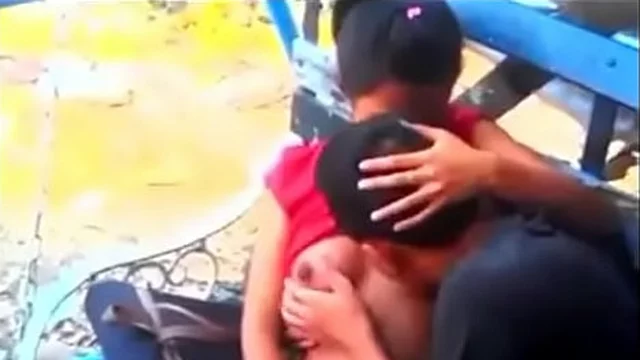 desi lovers boobs suck