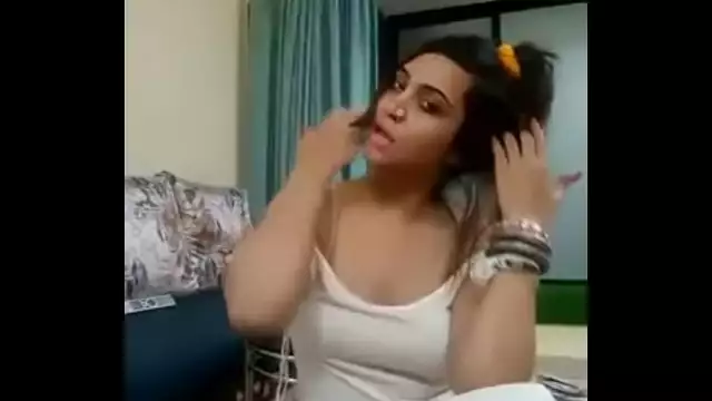 hot indian babe dance for webcam