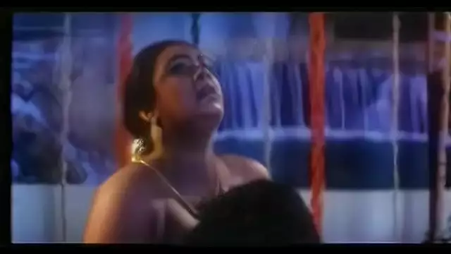 Sexy indian Aunty