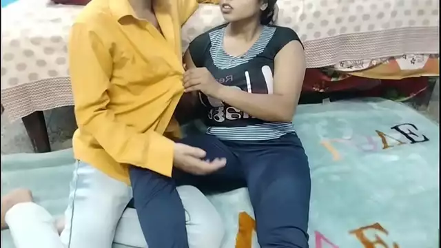 Sadee suda ladki or uska purana boyfriend big boobs