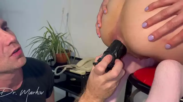 Jav Pornstar Freyja Extreme Asks Neighbor to Open Her Ass for European Trip