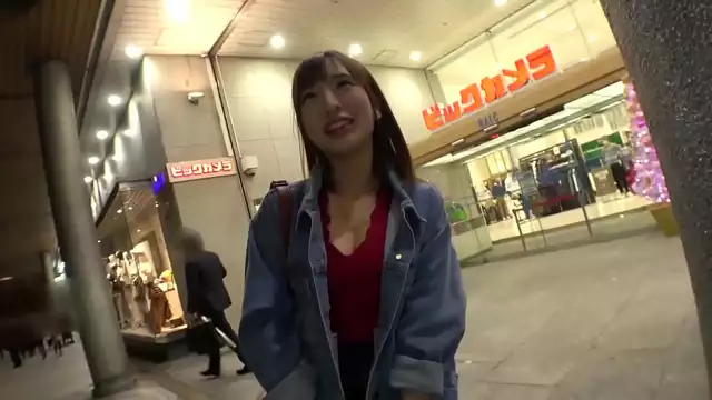 More than a Beautician ~ 21-year-old Ai-chan Stuns with her Natural Beauty!