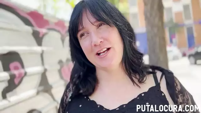 Experience the Alluring Chubby MILF who Craves Dick! A Must-Watch for Porn Fans!