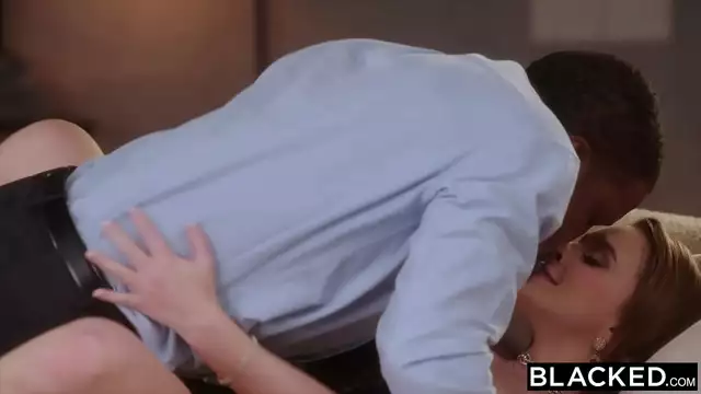 Sexy Hotwife Laney Seduces Lucky Man Isiah in Mind-Blowing Ride