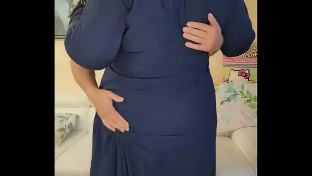 Matured and Voluptuous BBW Granny Gets Passionate with Her Lover