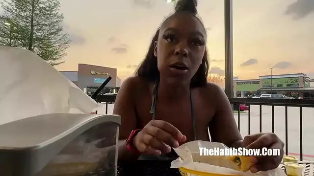 Meet the Wild & Ambitious Texas Big Booty Queen Ready for BBC Pimpin' in her Ah-Mazin' Bonnet!