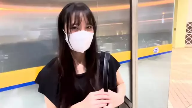 Discover the alluring 18-year-old Hanachan's mind-blowing sex with a tall stranger after receiving $10,000!