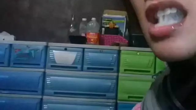 Experience the Ultimate Pinay BJ and Cum Swallow Live Show!